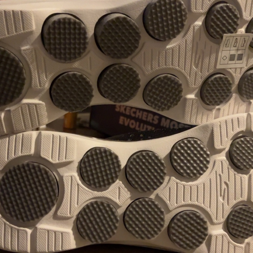 Cute slip ons - Picture 10 of 11
